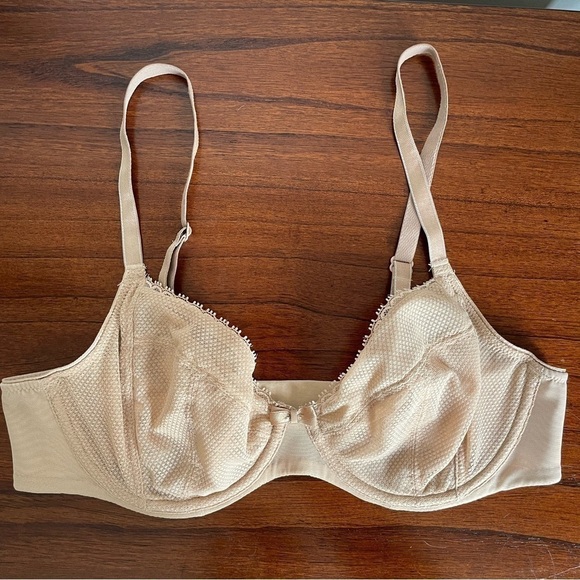 Chantelle Parisian Plunge Underwire Bra, Nubuck, 32D - Picture 2 of 6